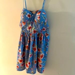 Women’s dress